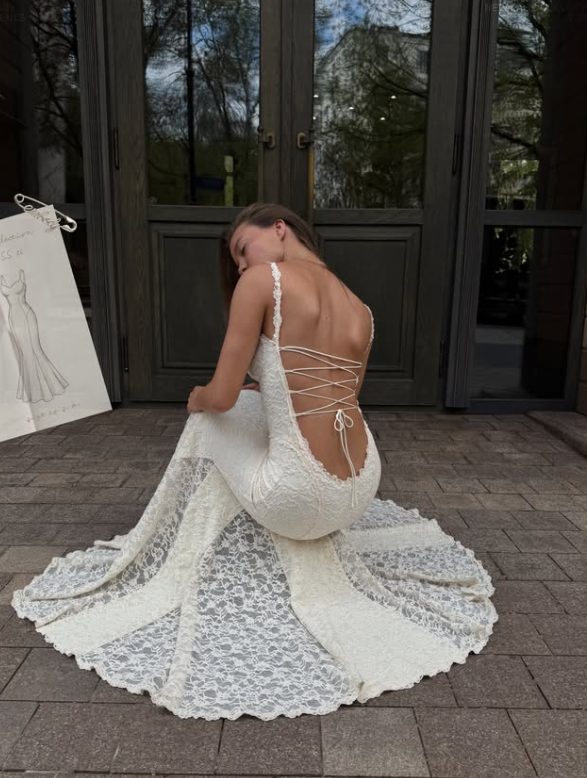 Romantic Mermaid Spaghetti Strap Ivory Lace Prom Dress Evening Dress SH8515