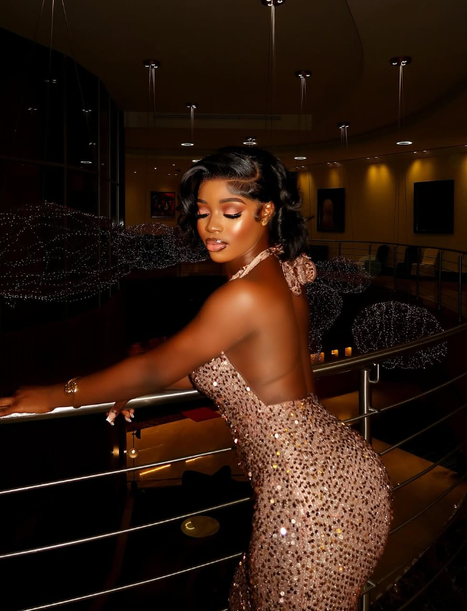 Sexy Sheath Halter Sequin Open Back Prom Dress Evening Dress SH2400