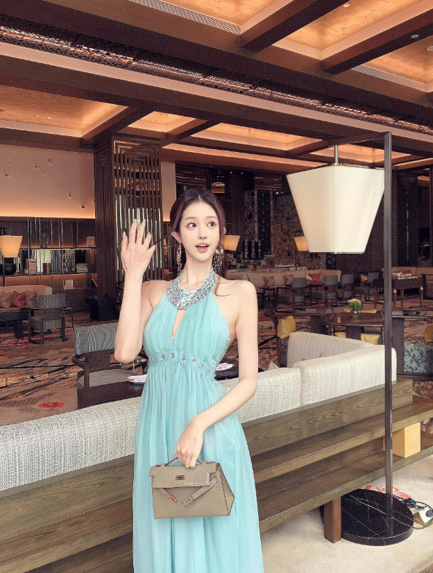 Gentle Baby Blue A Line Halter Beaded Chiffon Open Back Evening Dress Party Dress SH3482