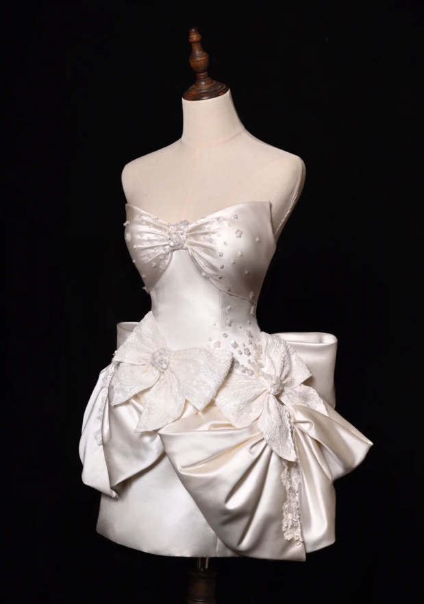 Bow Ivory A Line Sweetheart Neck Lace Satin Mini Homecoming Dress Cocktail Dress SH3314
