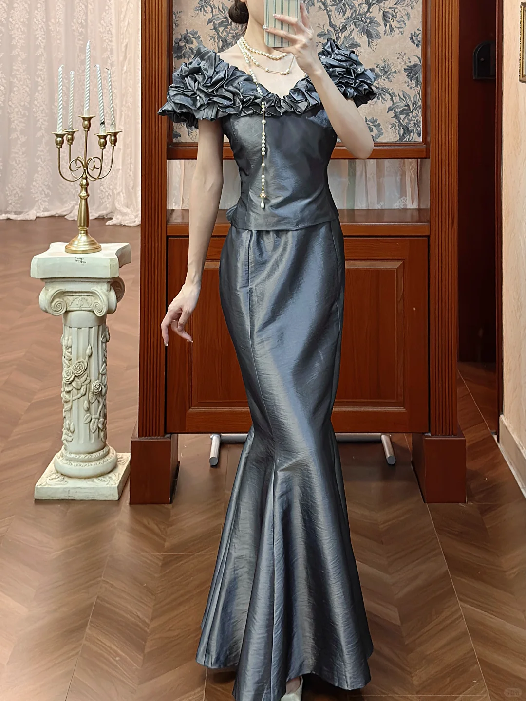 Vintage Unique Mermaid V Neck Grey Satin Long Prom Dress SH5172