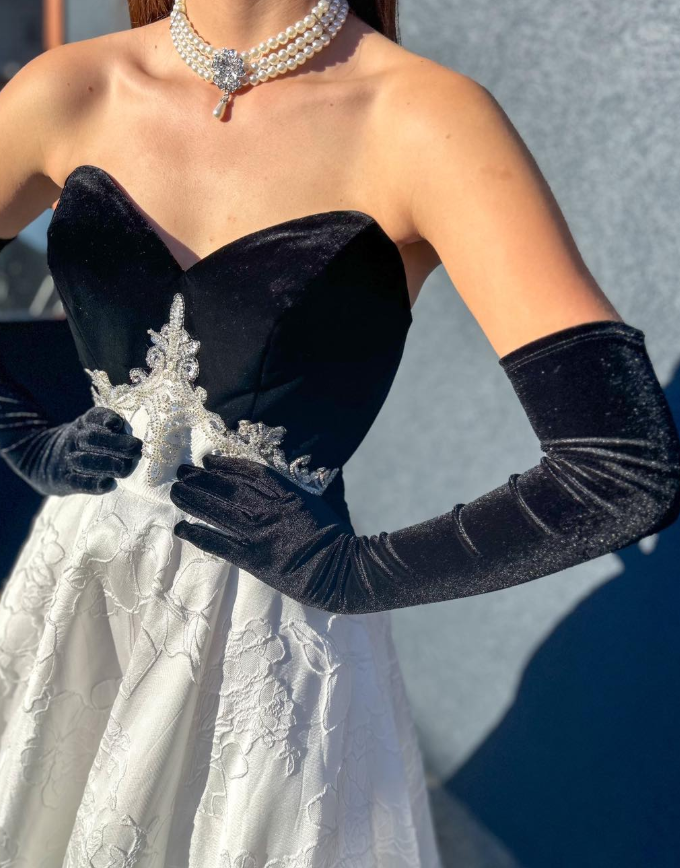 Classic Black-white A Line Strapless Beaded Velvet Satin Long Prom Dress Evening Dress SH6773