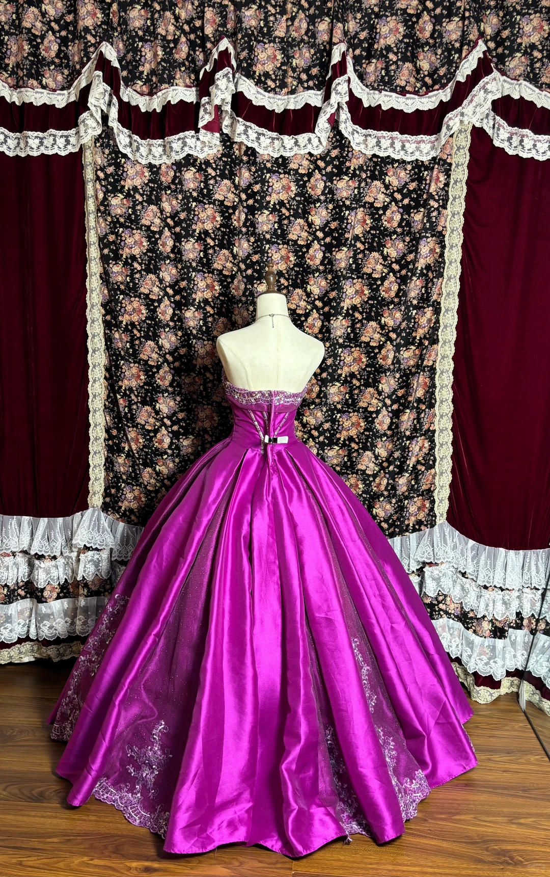 Vintage Pink Ball Gown Strapless Beaded Bow Satin Prom Dress Sweet 16 Dress SH5773