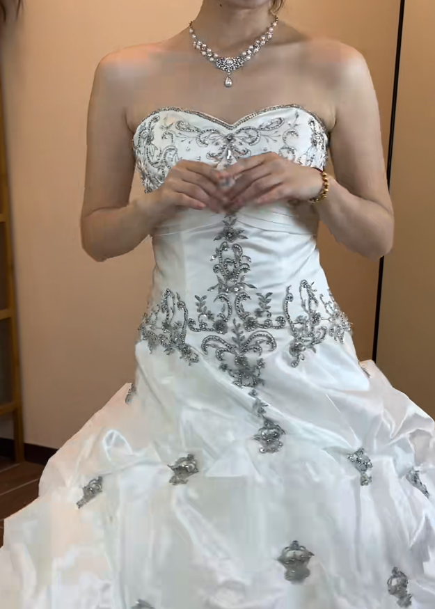 White Vintage Ball Gown Strapless Layered Beaded Satin Long Prom Dress 16th Birthday Dress SH5204