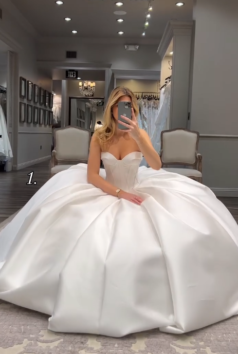 Simple Ball Gown Sweetheart Neck White Corset Satin Long Wedding Dress SH8381