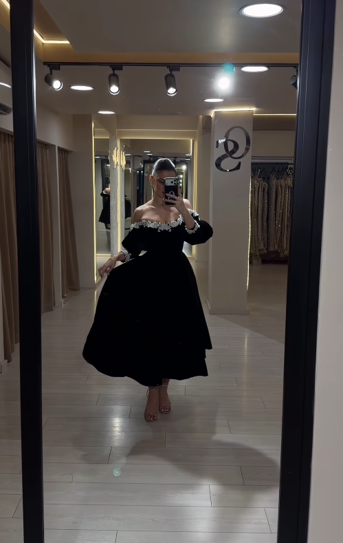 Elegant A Line Long Sleeve Pearl Black Velvet Long Prom Dress SH5301