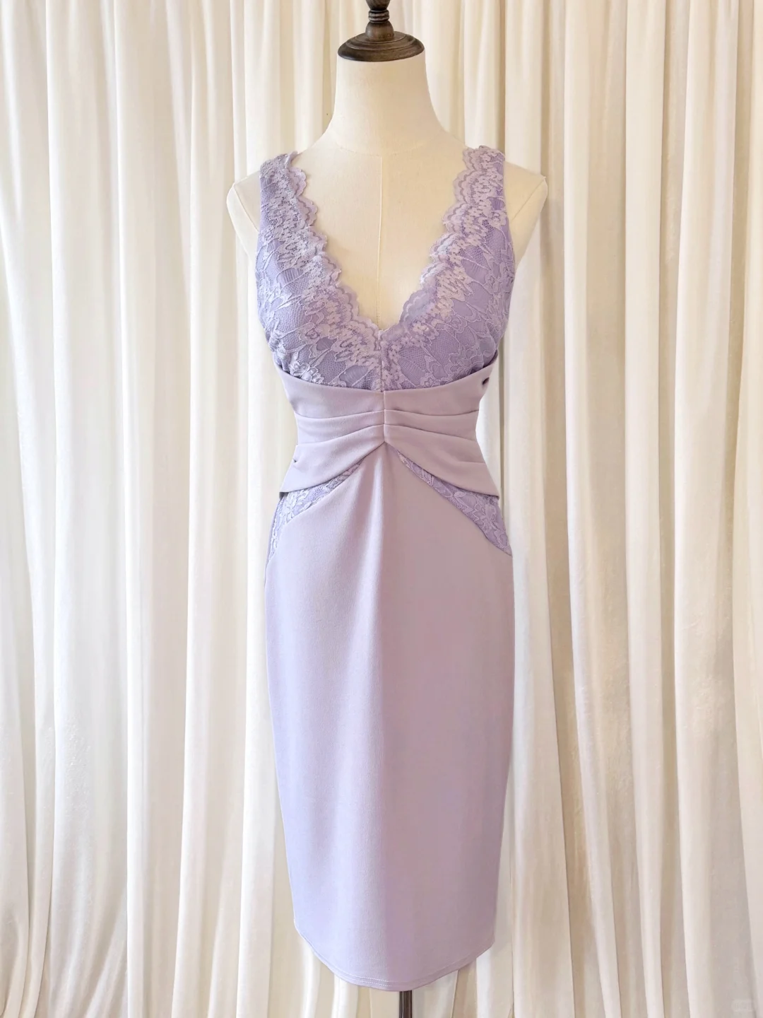 Lilac Elegant Sheath V Neck Lace Satin Short Prom Dress Hoco Dress SH5513