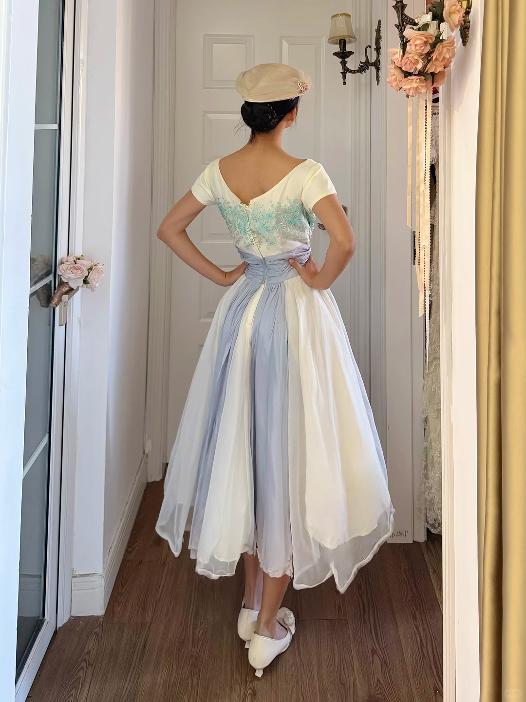 Retro Princess A Line Blue Exquisite Embroidered White Tulle Long Prom Dress Evening Dress SH6048