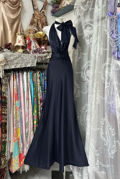 Sexy Black Vintage Mermaid Halter Satin Open Back Long Prom Dress SH5256