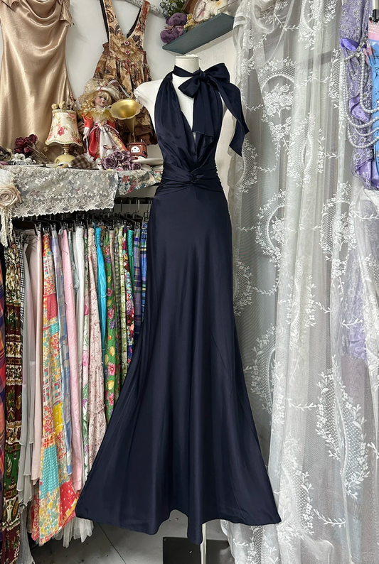 Sexy Black Vintage Mermaid Halter Satin Open Back Long Prom Dress SH5256