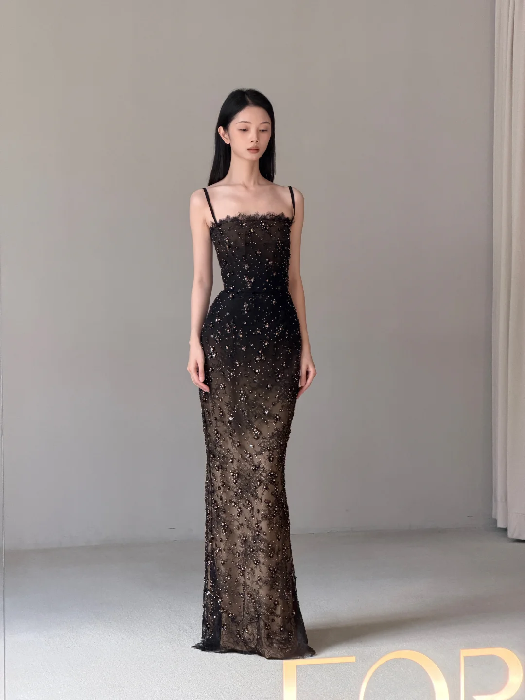 Glamorous Sheath Spaghetti Strap Beaded Black Ombre Tulle Prom Dress Evening Dress SH7715