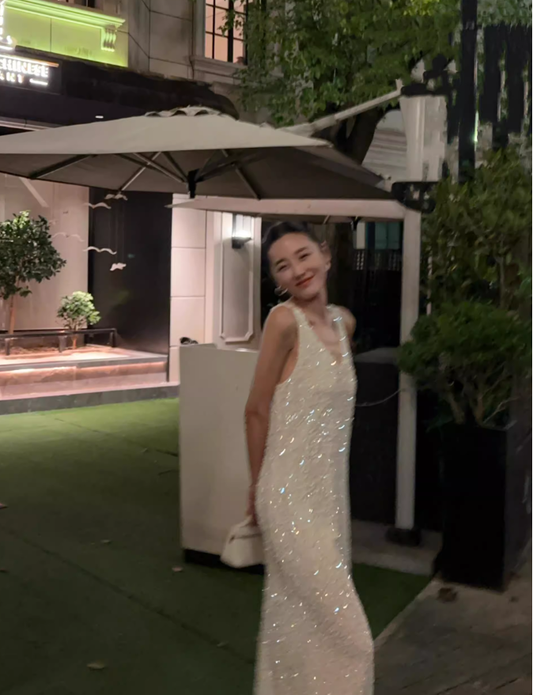 Shiny White A Line V Neck Beaded Sequin Satin Prom Dress Outfits SH4373