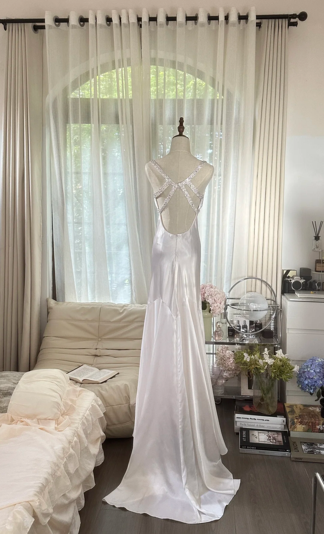 Classy Mermaid V Neck Beaded White Satin Long Open Back Party Dress Evening Dress SH2938