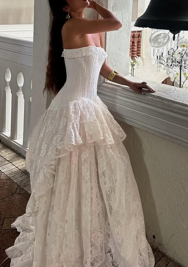 Stunning Ball Gown Strapless Layered White Lace Prom Dress Wedding Dress SH4663