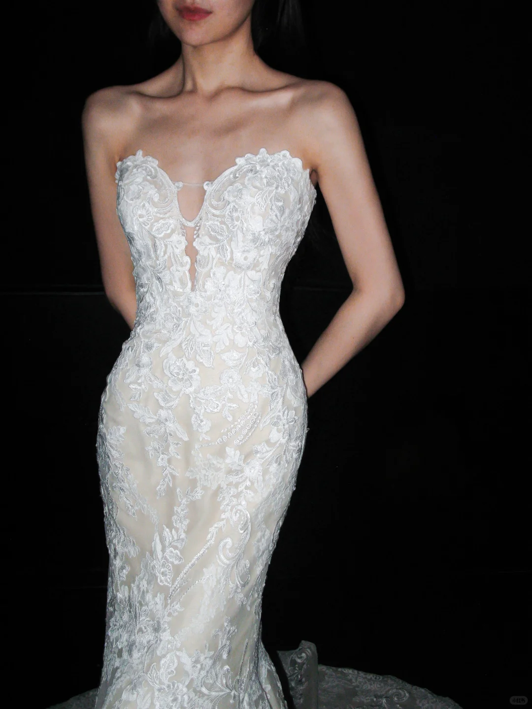 Elegant Sheath Sweetheart Neck White Lace Long Wedding Dress SH6675
