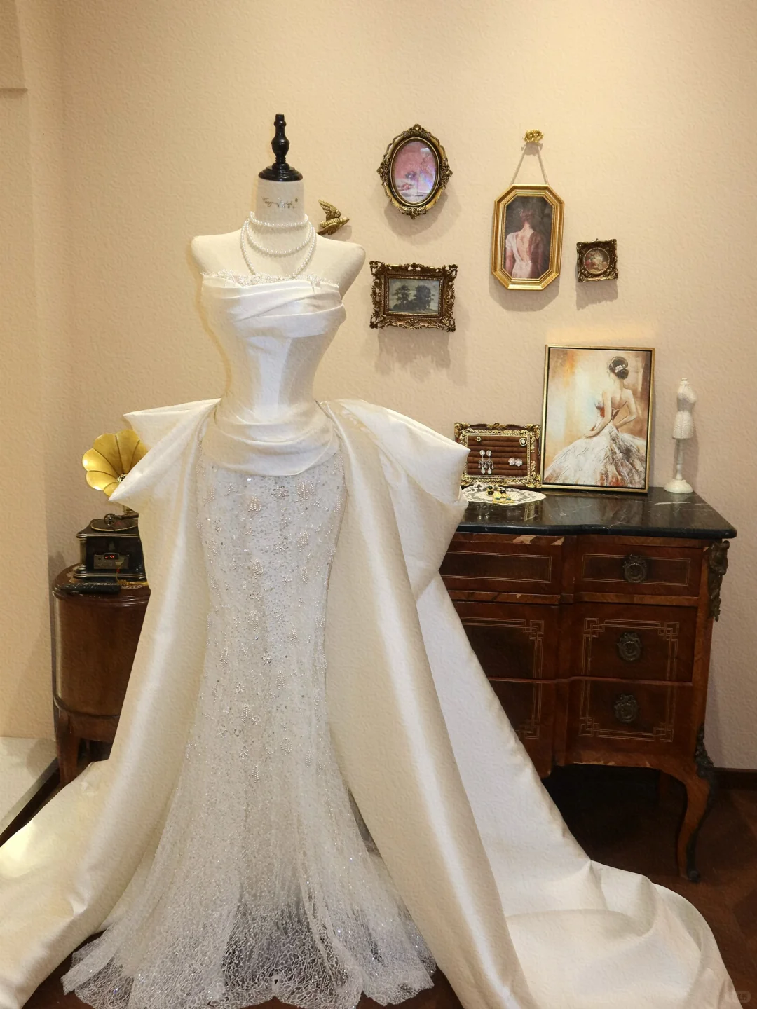 Beautiful Mermaid Strapless Beaded Lace Satin Long Prom Dress Wedding Dress SH7403