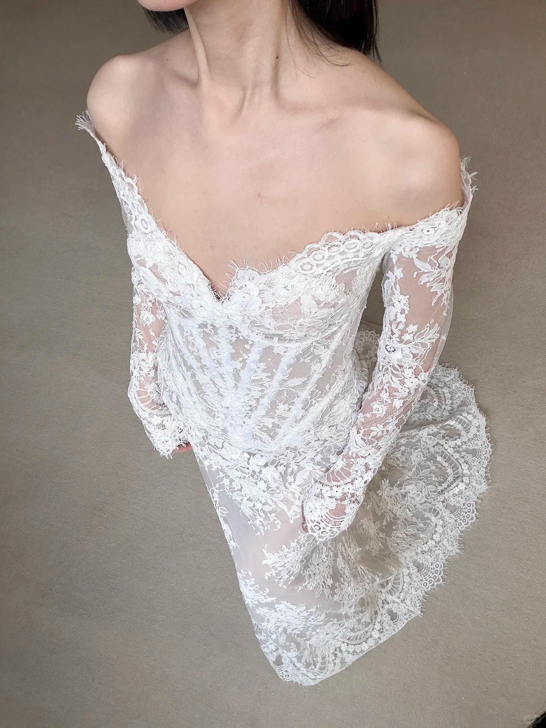 Beautiful Mermaid Long Sleeve Corset White Lace Long Wedding Dress SH7708