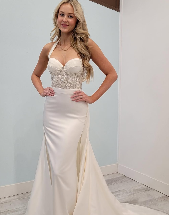 Pretty Mermaid Halter Exquisite Beaded White Satin Long Train Wedding Dress SH7137