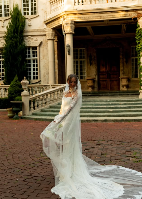 Romantic Sheath Long Sleeve White Lace Wedding Dress with Slit SH6988