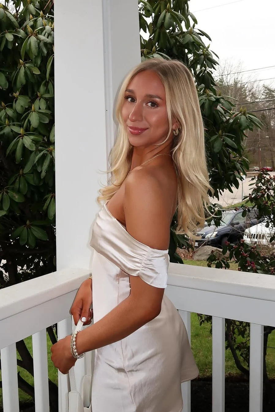 Ivory Sheath Off the Shoulder Satin Short Homecoming Dress Outfits SH6237