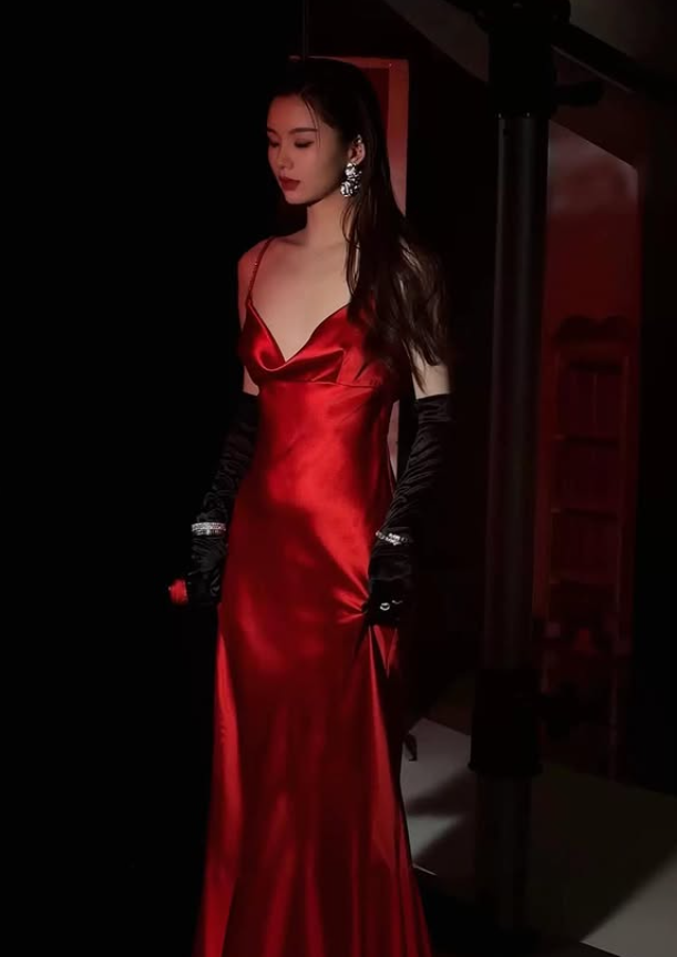 Sexy Red Spaghetti Straps Satin Prom Dress Evening Dress Date Dress SH5645