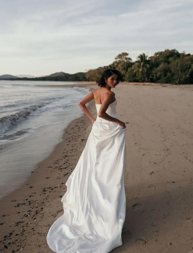 A Line Strapless White Appliques Satin Long Wedding Dress SH7144