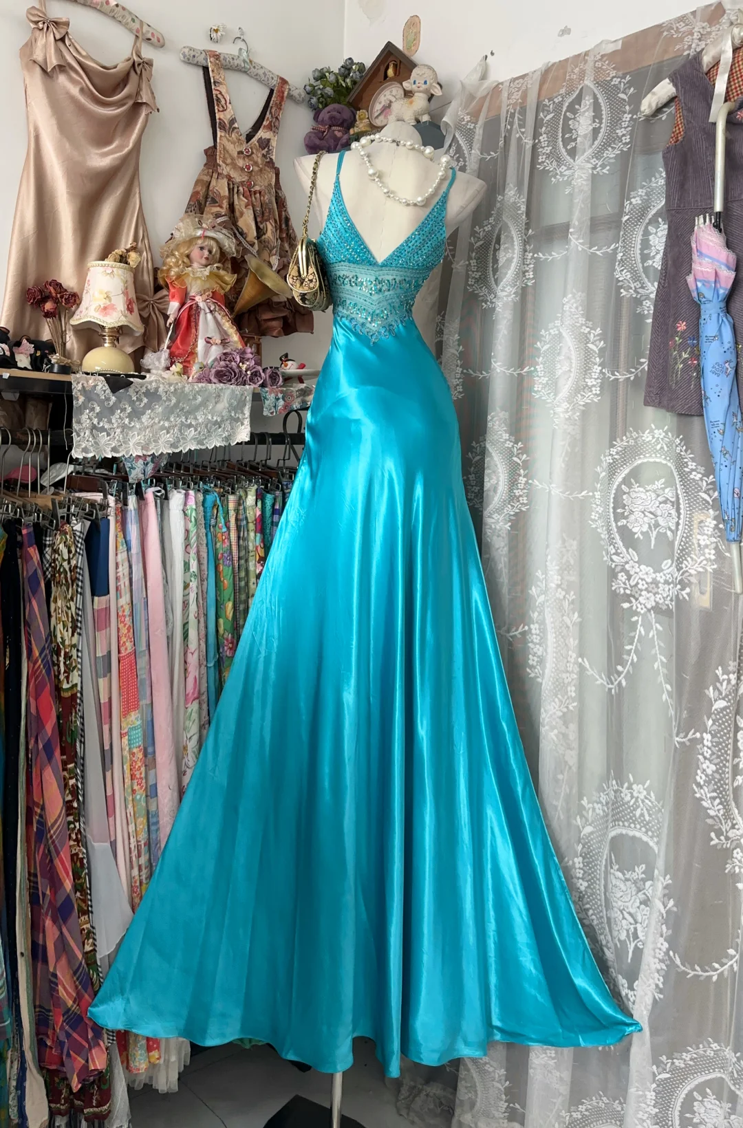 Bright Blue Vintage Mermaid Straps Beaded Satin Long Gradation Prom Dress with Slit SH5363