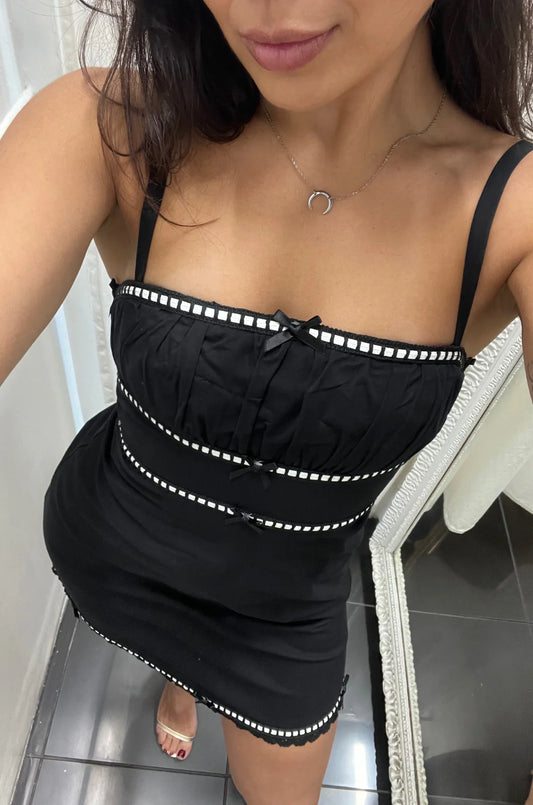 Black Sheath Spaghetti Strap Bow Satin Short Homecoming Dress Outfits SH1763