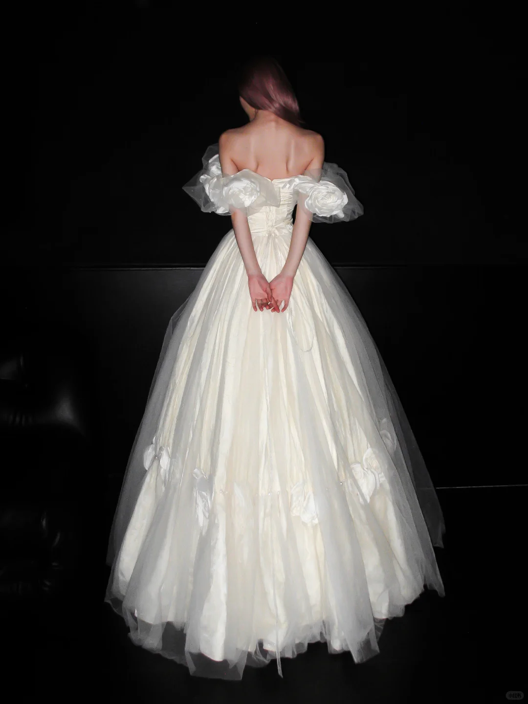 Elegant Princess Ball Gown Off the Shoulder Floral Tulle Wedding Dress SH5552