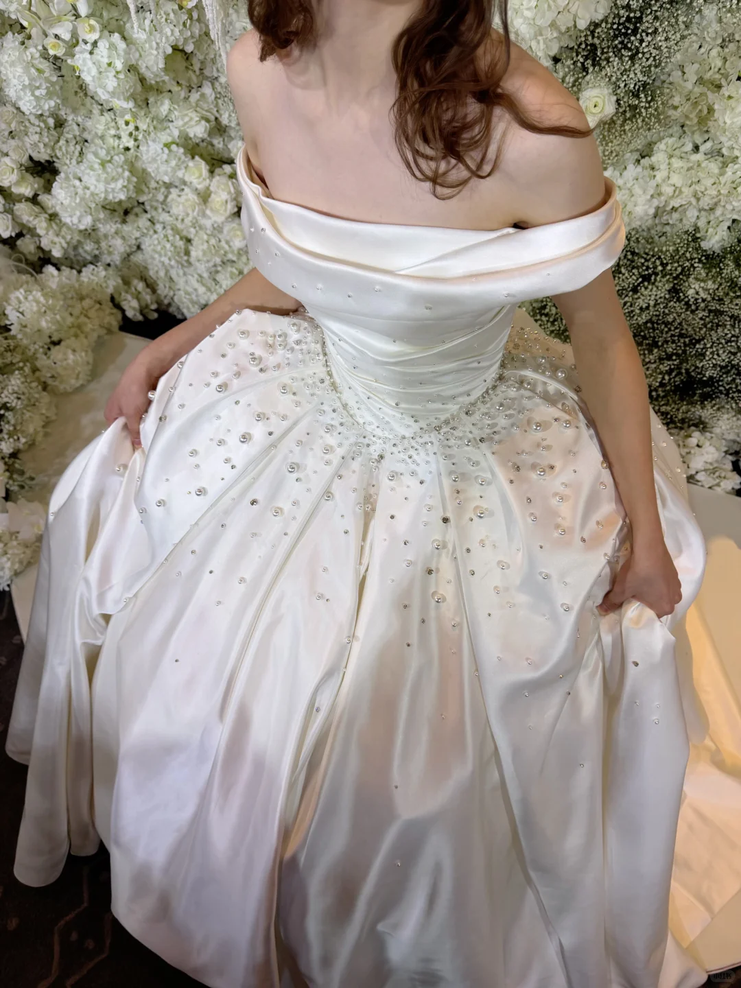 Pretty Ball Gown Off the Shoulder Exquisite Pearl Rhinestone Satin Wedding Dress SH5277