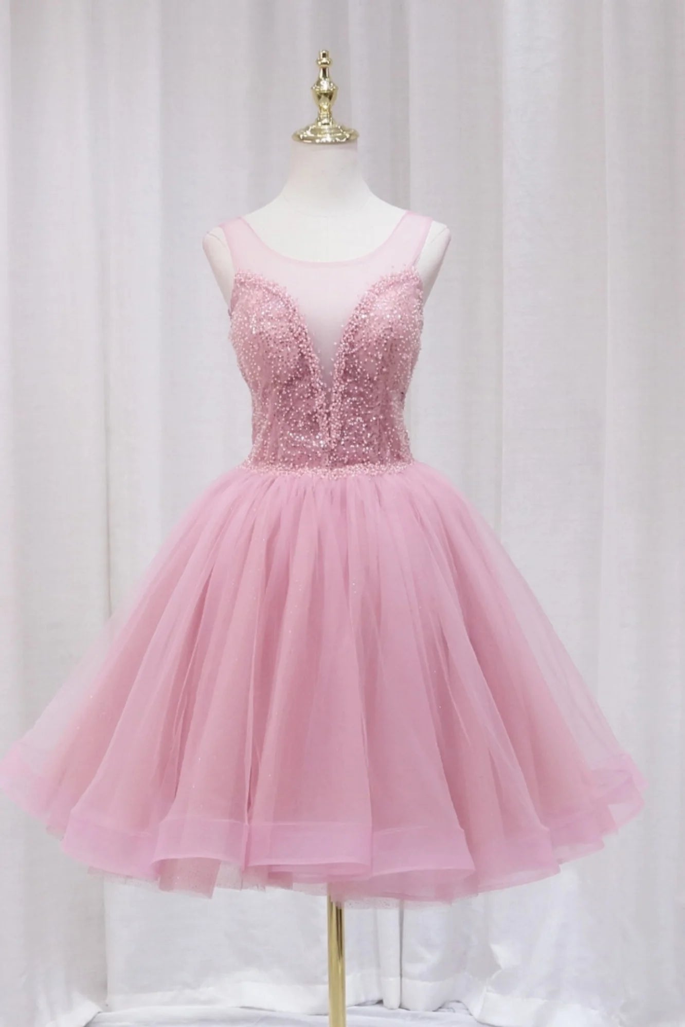 Pink A Line Round Neck Short Prom Dresses Homecoming Dresses with Beadings SH1709