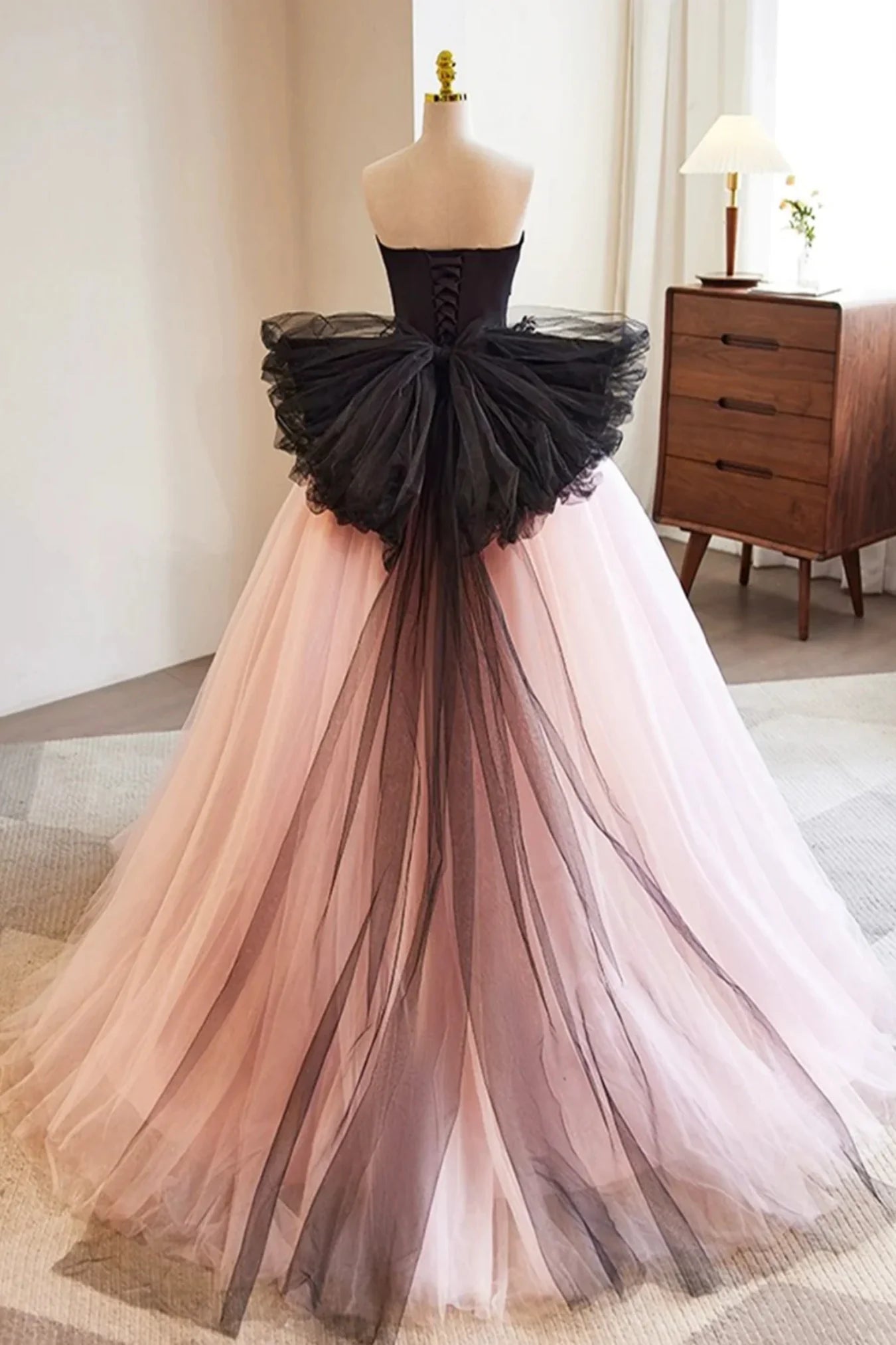 Strapless Bow Pink Tulle Long Prom Dresses Evening Dresses with Black Appliques SH1713