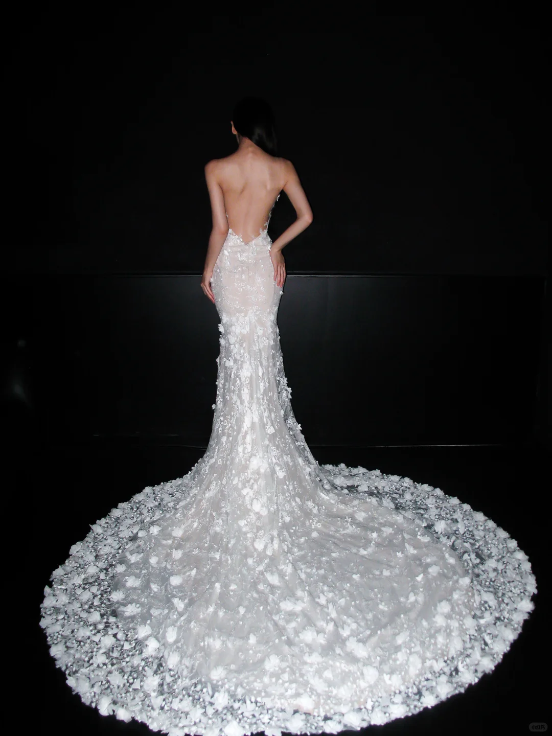 Glamorous Mermaid V Neck Floral Lace Tulle Long Wedding Dress SH5960
