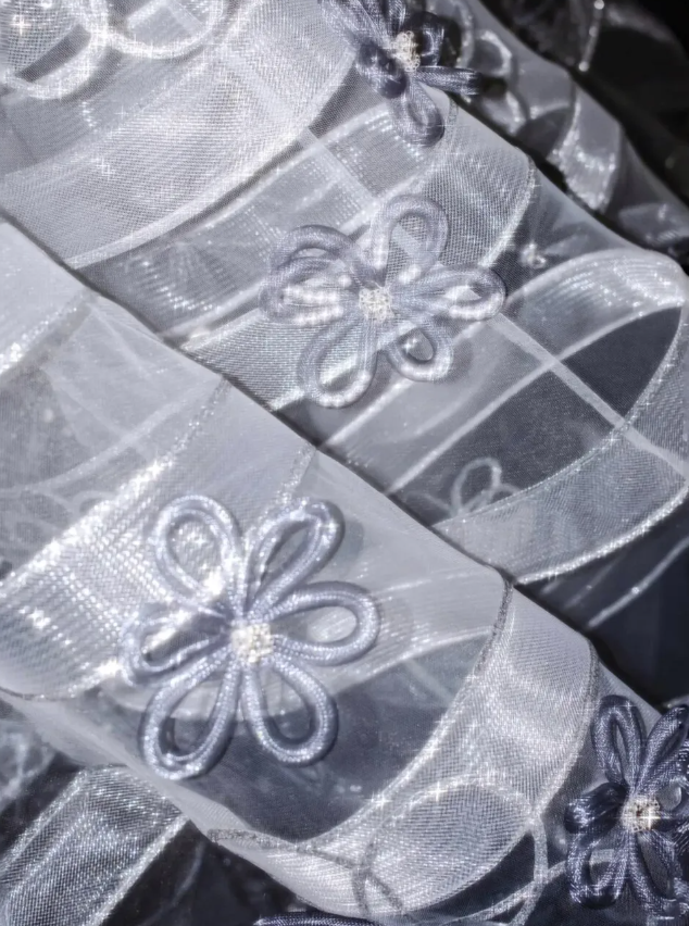 Exquisite Appliques Ball Gown Spaghetti Strap Sequin Grey Tulle Prom Dress Evening Dress Party Dress SH3616