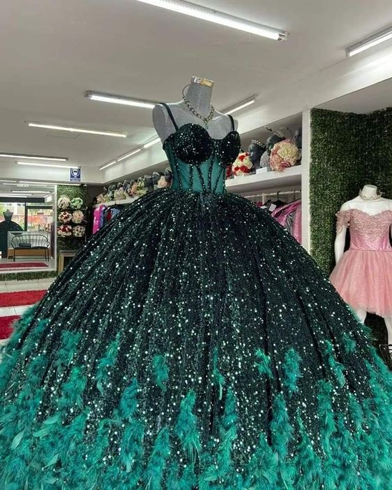 Gorgeous Green Sequins Feathers Ball Gown Quinceanera Dress Formal Sweet 16 Prom Dress SH1119