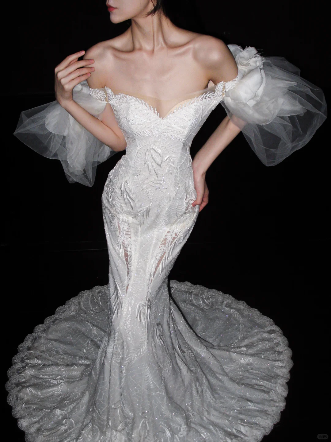 Luxurious Mermaid Off the Shoulder White Beaded Lace Tulle Long Wedding Dress SH5966