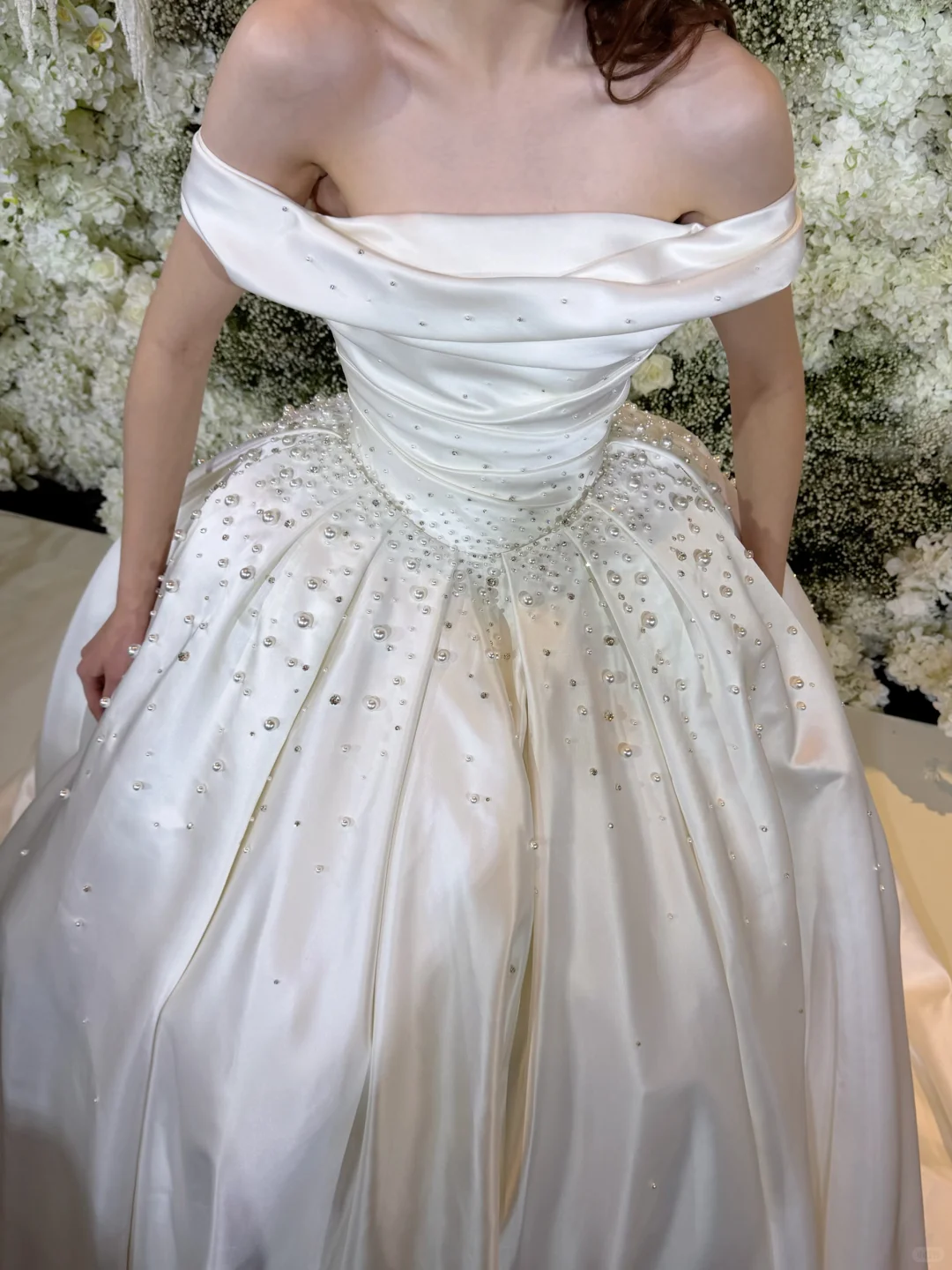 Pretty Ball Gown Off the Shoulder Exquisite Pearl Rhinestone Satin Wedding Dress SH5277