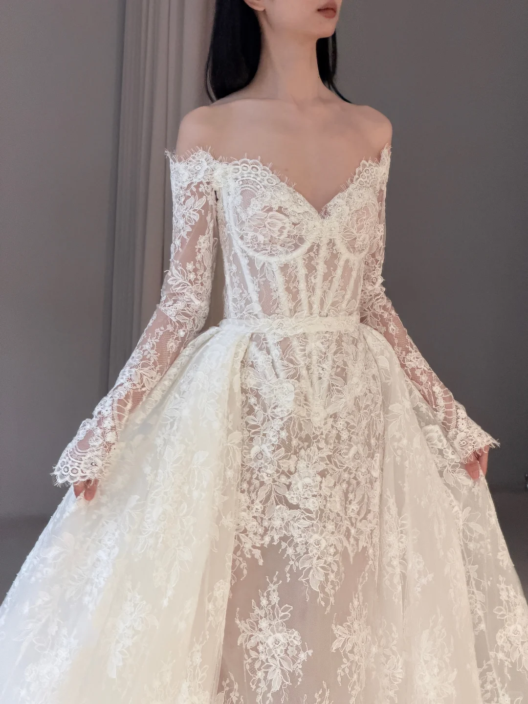 Beautiful Mermaid Long Sleeve Corset White Lace Long Wedding Dress SH7708