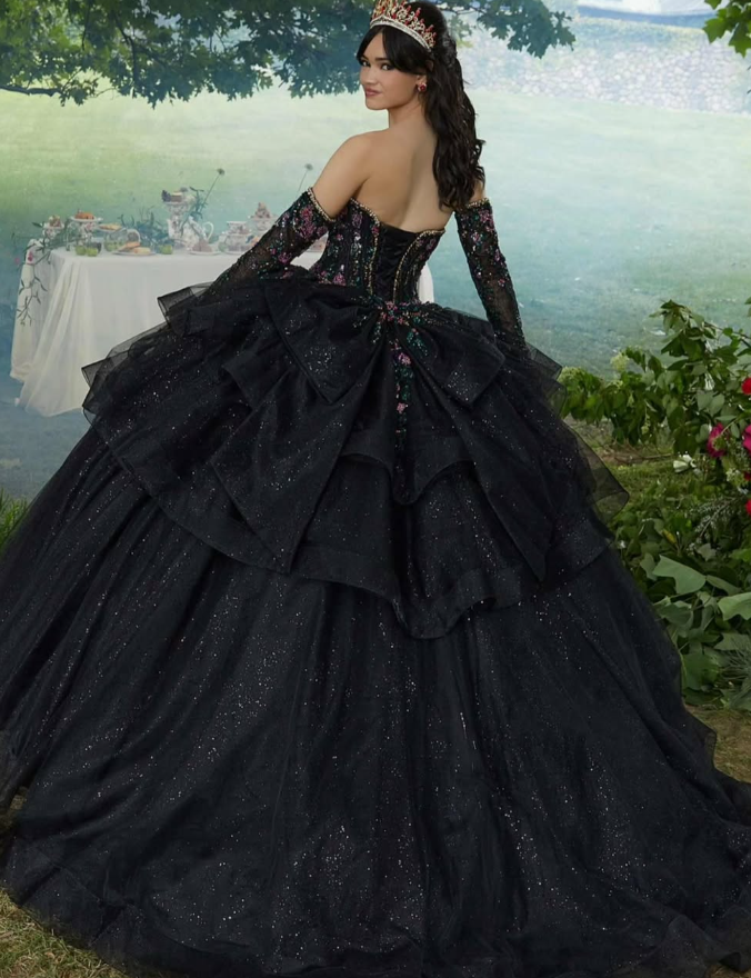 Black Sweetheart Neck Corset Beaded Sequin Tulle Ball Gown Sweet 16 Dress Quinceanera Dress SH2137