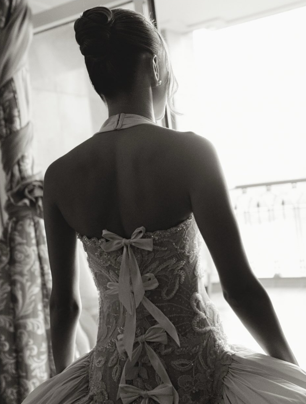 Vintage Ball Gown Halter Bow Exquisite Rhinestone White Satin Long Wedding Dress SH4938