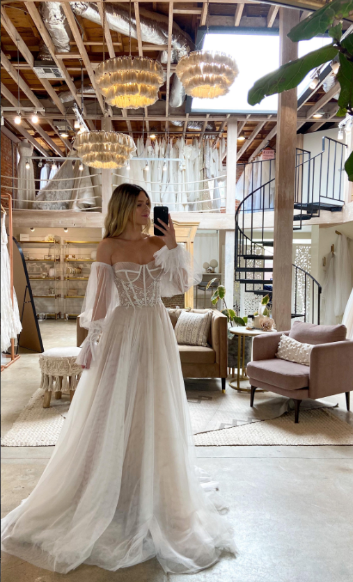 Sweety Ball Gown Long Sleeve White Corset Tulle Long Wedding Dress SH8388