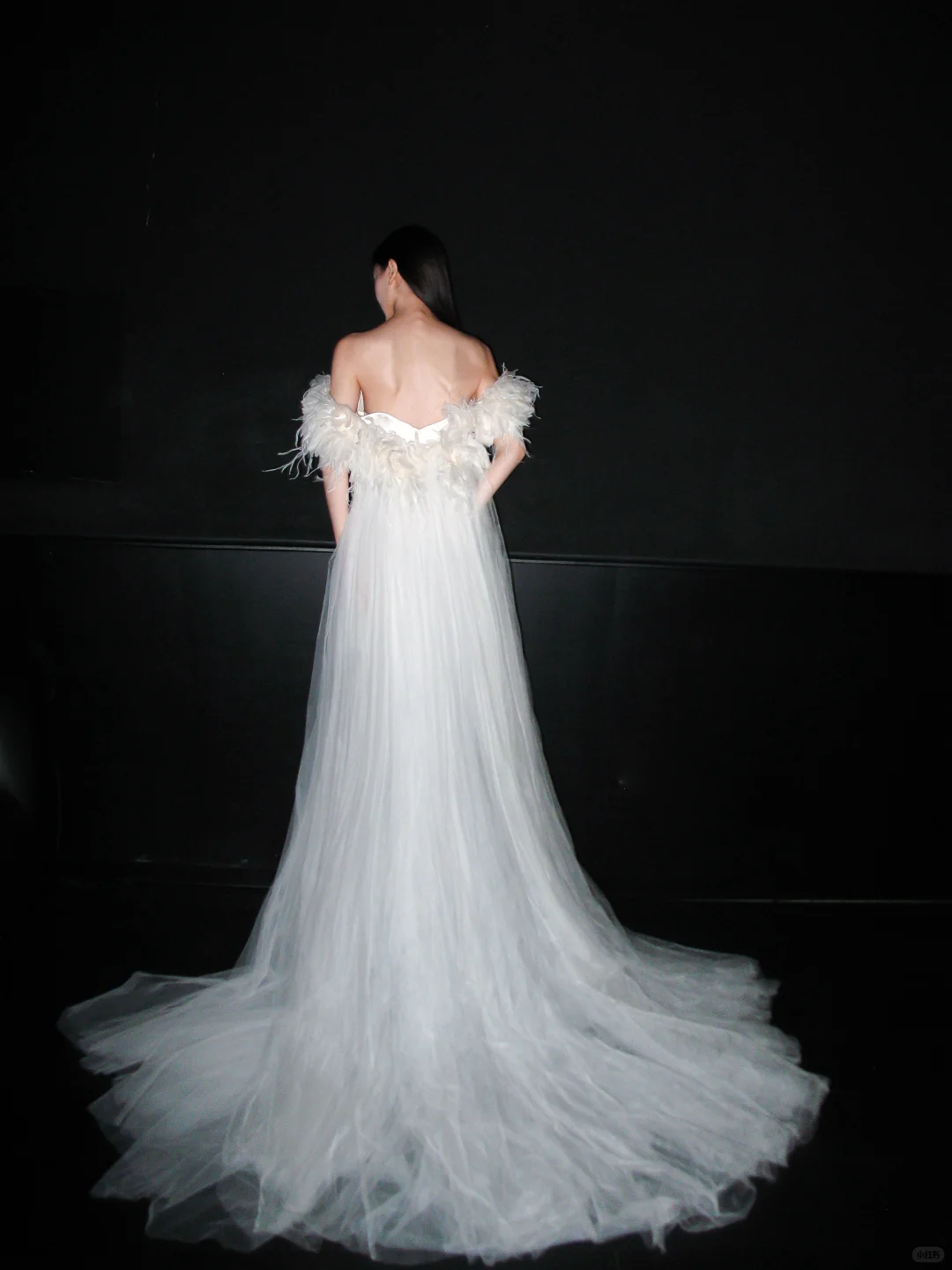 Luxurious White Pearl A Line Straps Tulle Long Wedding Dress SH8885