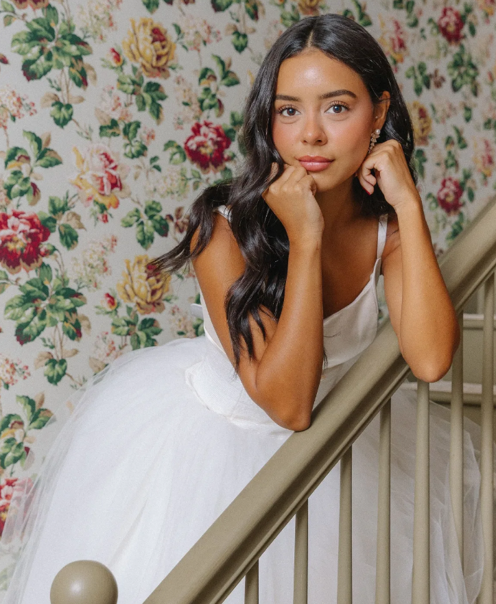 Cute Ball Gown Spaghetti Straps Bow White Tulle Satin Wedding Dress SH6082