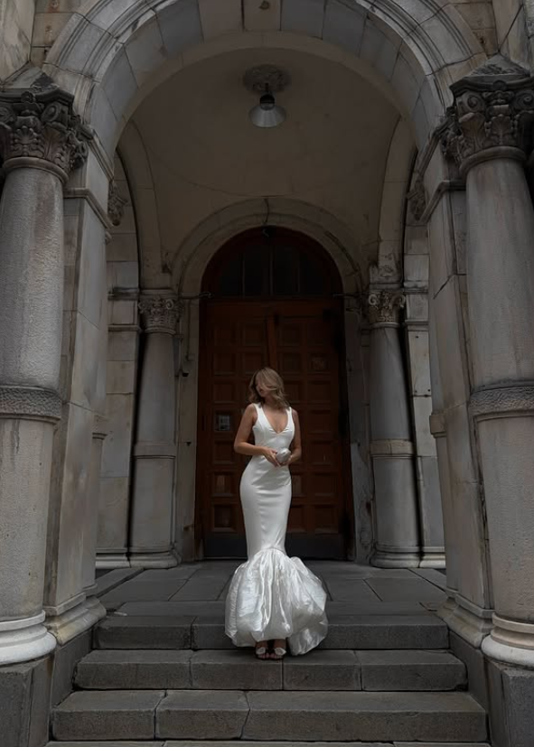 White Elegant Mermaid V Neck Satin Long Prom Dress Wedding Dress SH4616