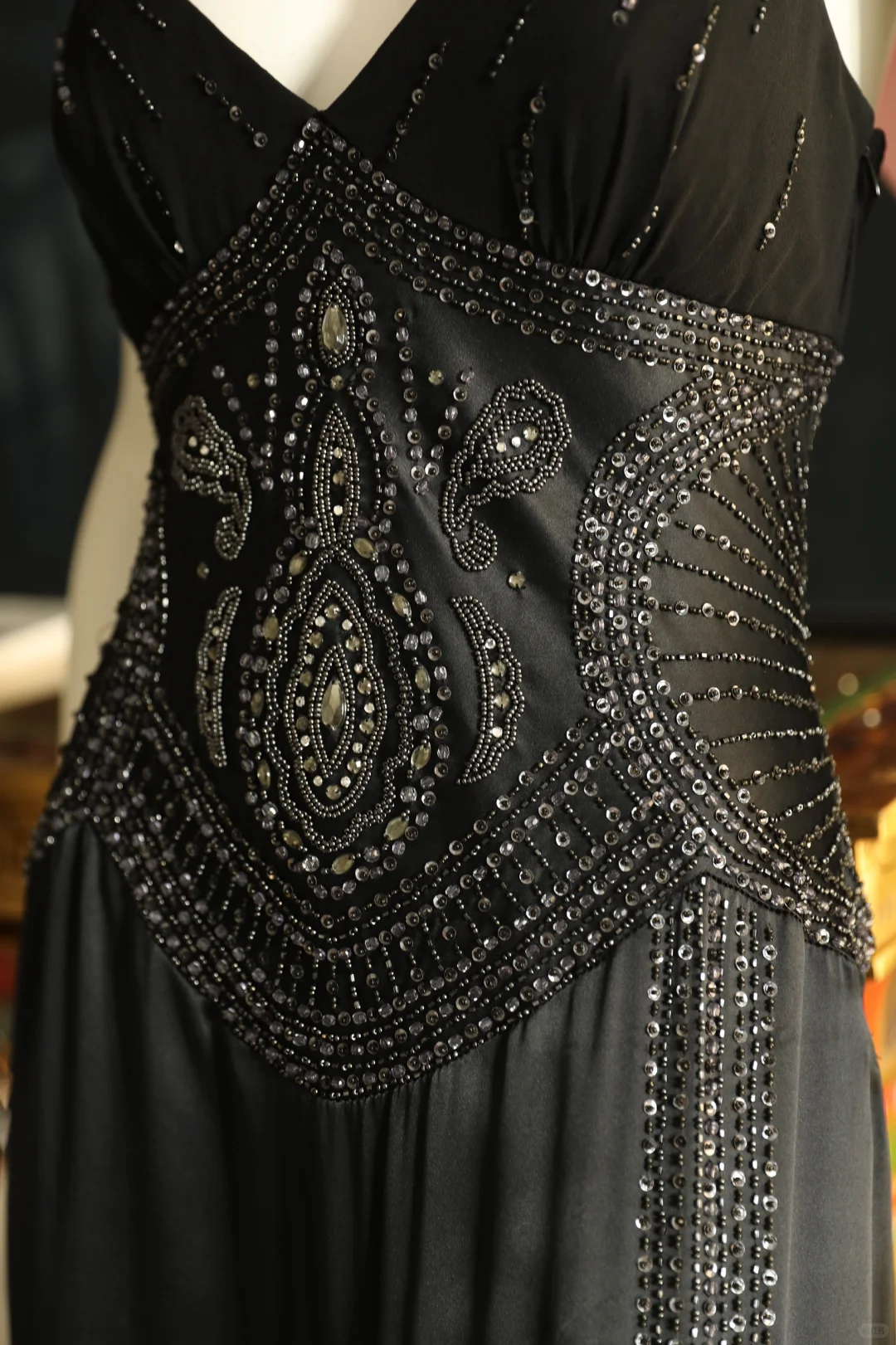Vintage Sexy Black A Line Exquisite Beaded Chiffon Satin Prom Dress Evening Dress SH5133