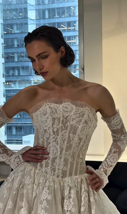 Glamorous Ball Gown Strapless Corset White Lace Long Wedding Dress SH6104
