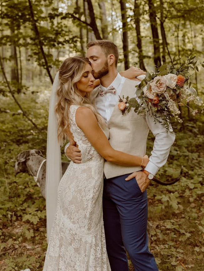 Romantic Mermaid Spaghetti Strap White Lace Long Wedding Dress SH5954