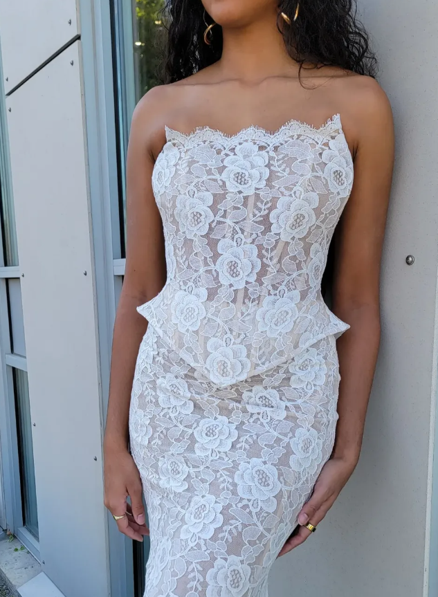 Unique Mermaid Strapless Corset White Lace Long Train Wedding Dress SH7160