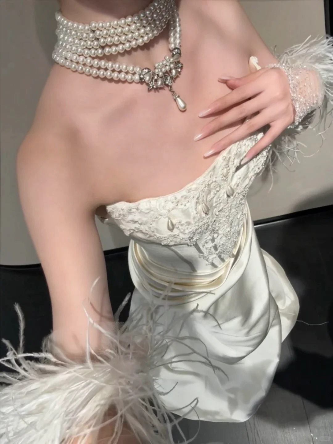 Pretty Mermaid Strapless Pearl Appliques White Satin Long Wedding Dress SH4719