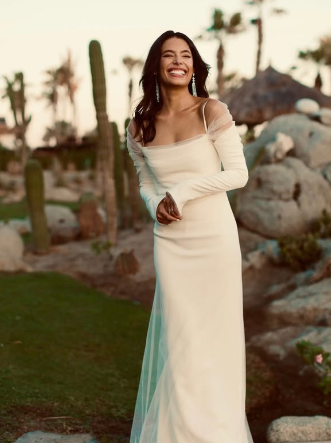 Elegant White Mermaid Long Sleeve Tulle Satin Long Sweep Wedding Dress SH4773